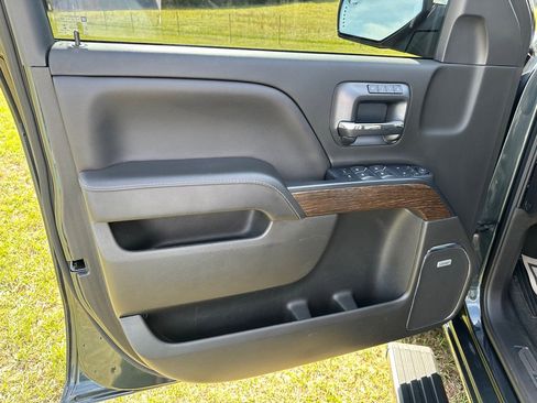 Used 2018 GMC Sierra 1500 Denali w/ Denali Ultimate Package image 11