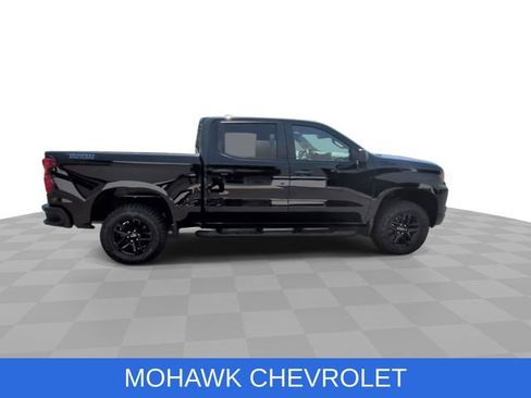 Used 2022 Chevrolet Silverado 1500 Custom Trail Boss w/ Midnight Edition AWD/4WD image 10