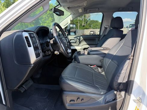 Used 2018 GMC Sierra 2500 SLE w/ HD SLE Preferred Plus Package AWD/4WD image 26