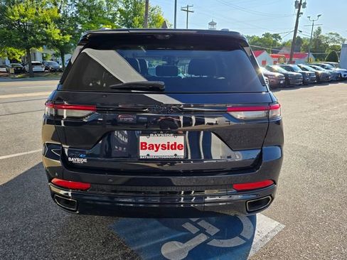 Used 2023 Jeep Grand Cherokee 30th Anniversary AWD/4WD image 34