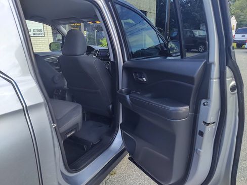 Used 2019 Honda Ridgeline Sport image 16