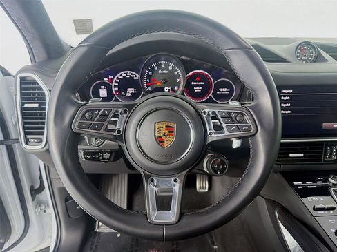 Certified 2022 Porsche Cayenne Turbo image 12