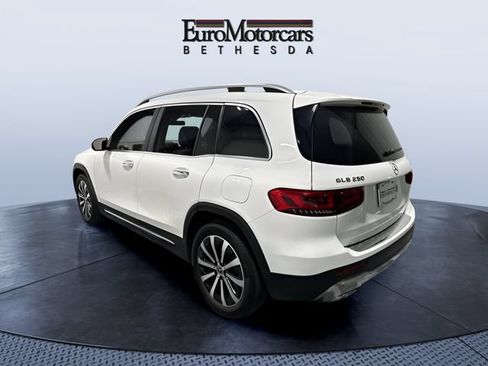 Used 2023 Mercedes-Benz GLB 250 4MATIC image 3