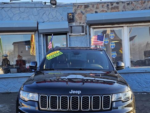 Used 2021 Jeep Grand Cherokee Laredo X image 1