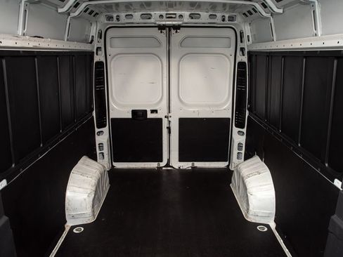 Used 2025 RAM ProMaster 2500 w/ Convenience Group FWD image 14