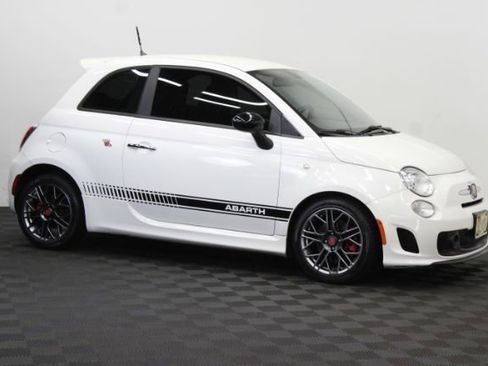 Used 2015 FIAT 500 Abarth FWD image 1