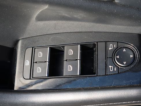 Used 2025 MAZDA MAZDA3 s image 14