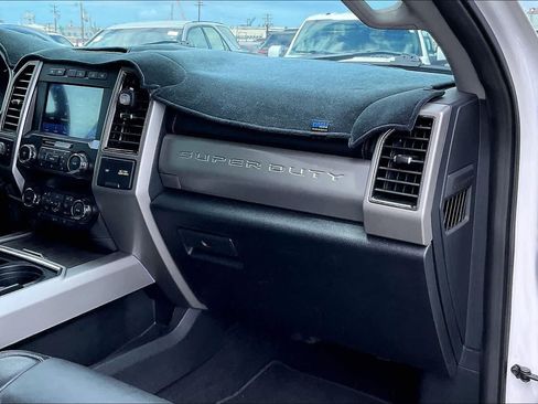 Certified 2021 Ford F250 Lariat AWD/4WD image 23