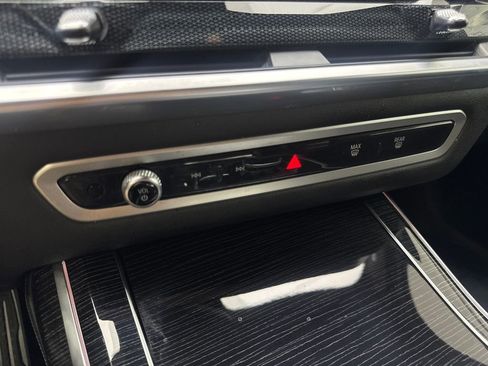 Used 2023 BMW X7 xDrive40i w/ M Sport Package AWD/4WD image 71