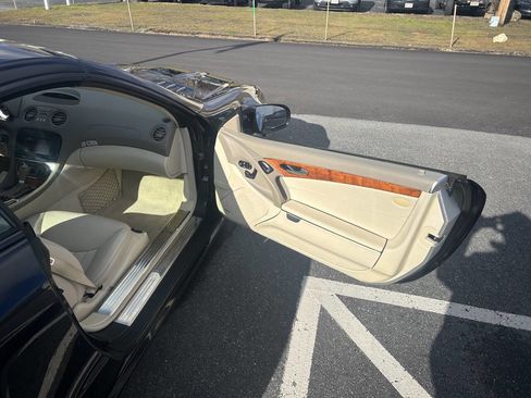 Used 2009 Mercedes-Benz SL 550 image 13