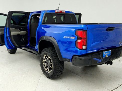 Used 2024 Chevrolet Colorado ZR2 w/ Technology Package image 12