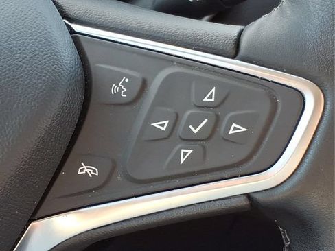 Used 2024 Chevrolet Equinox LT FWD image 25