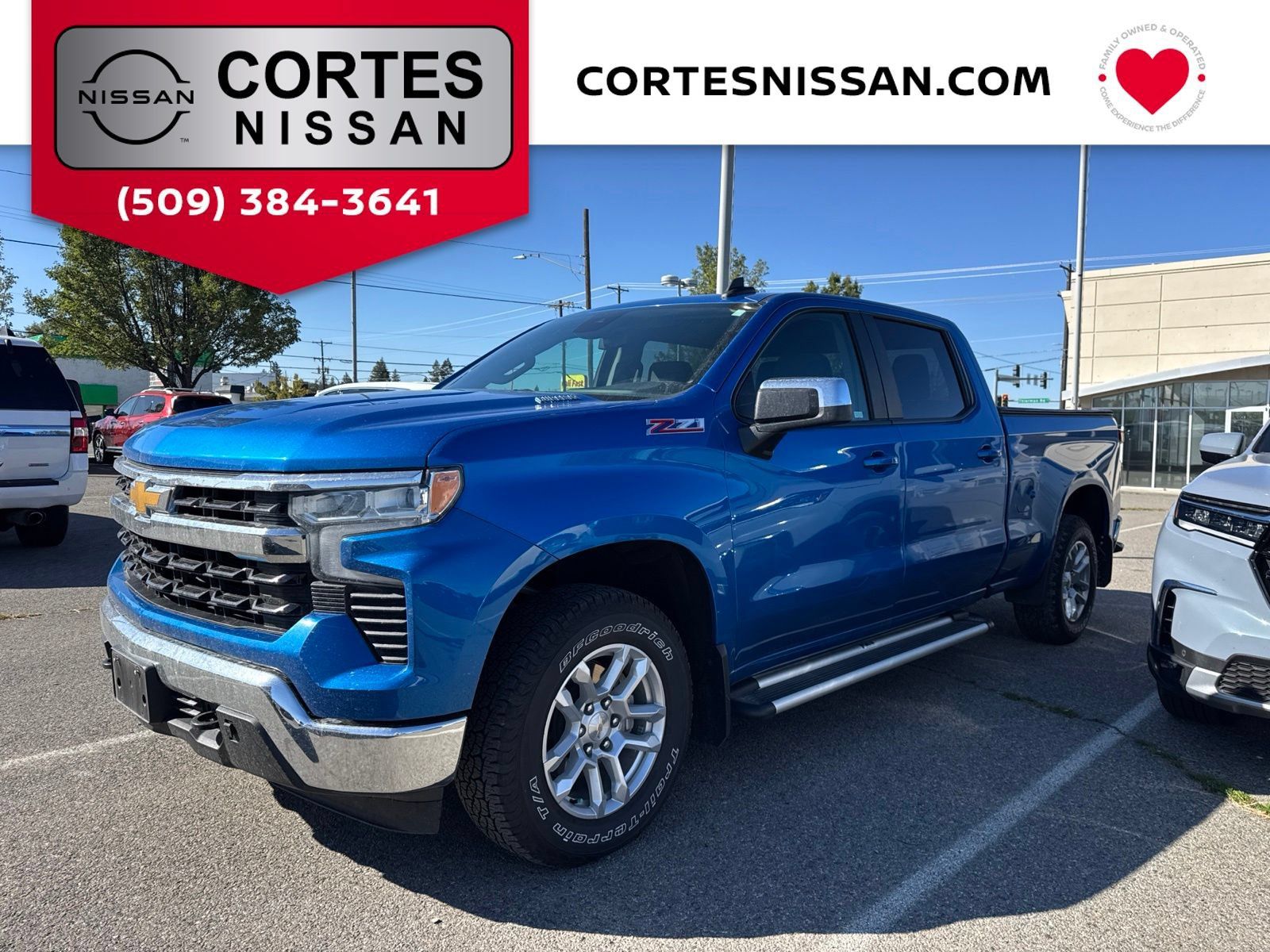 Used 2023 Chevrolet Silverado 1500 LT w/ Z71 Off-Road Package AWD/4WD image 1