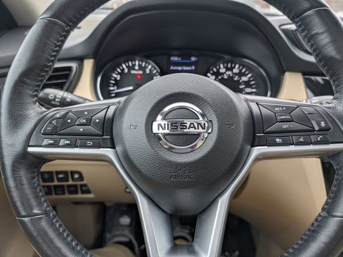 Used 2018 Nissan Rogue SL w/ Premium Package image 26