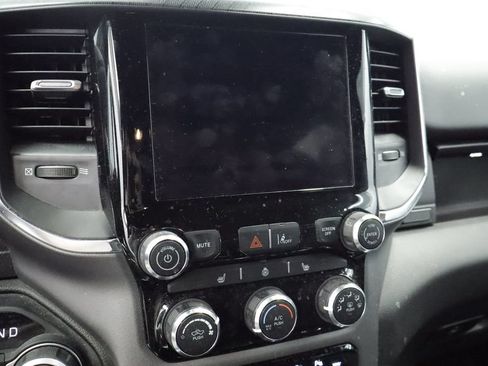 Used 2025 RAM 1500 Big Horn AWD/4WD image 31