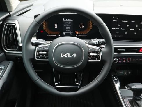 New 2025 Kia Sorento S FWD image 7