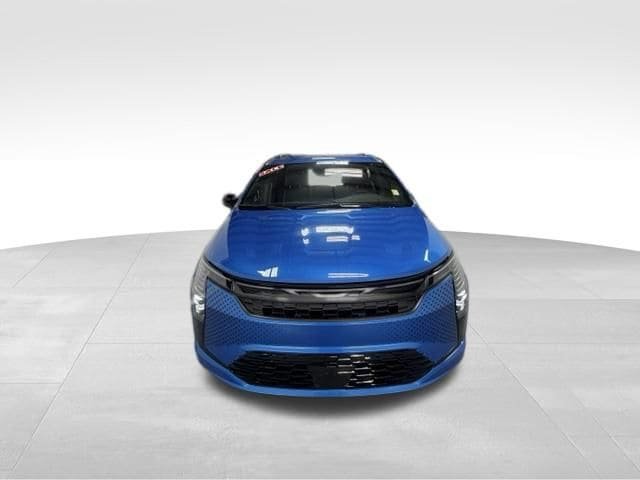New 2027 Chrysler Pacifica Select FWD image 3