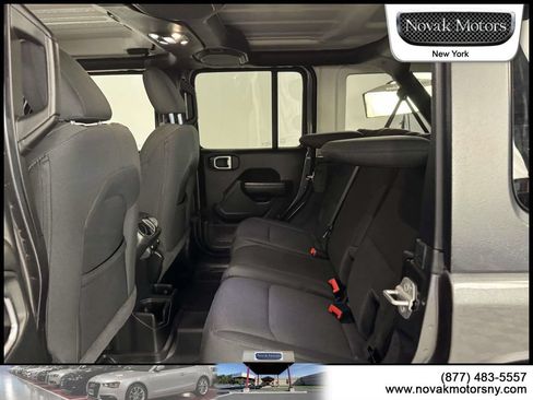 Used 2022 Jeep Wrangler Unlimited Sport AWD/4WD image 11