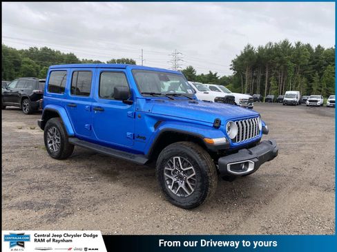 New 2026 Jeep Wrangler Unlimited Sahara AWD/4WD image 1