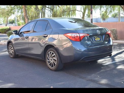 Used 2017 Toyota Corolla LE w/ Carpet Mat Package (TMS) FWD image 6