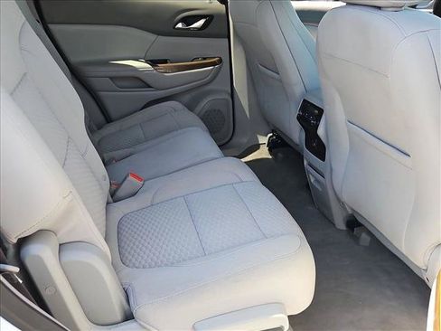 Used 2019 GMC Acadia SLE FWD image 26