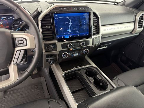Used 2022 Ford F250 Lariat w/ Black Appearance Package AWD/4WD image 27