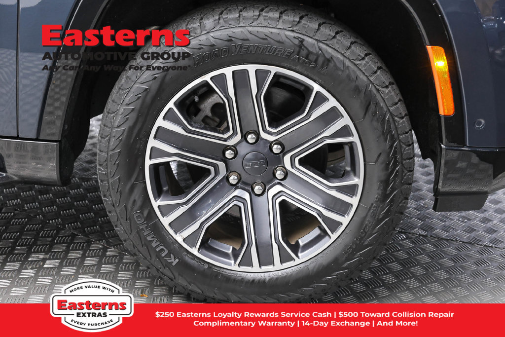 Used 2024 Jeep Wagoneer Series II AWD/4WD image 35