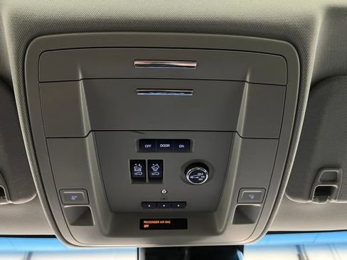 Used 2019 Chevrolet Tahoe Premier w/ RST Edition AWD/4WD image 39