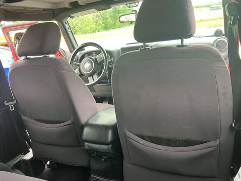 Used 2013 Jeep Wrangler Sport w/ Connectivity Group AWD/4WD image 29