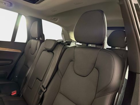 Used 2025 Volvo XC90 B6 Plus AWD/4WD image 33