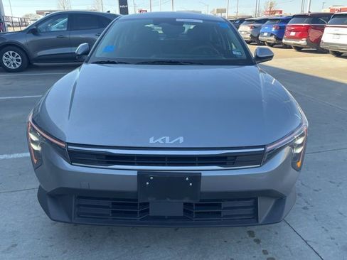 Used 2025 Kia K4 LXS image 5