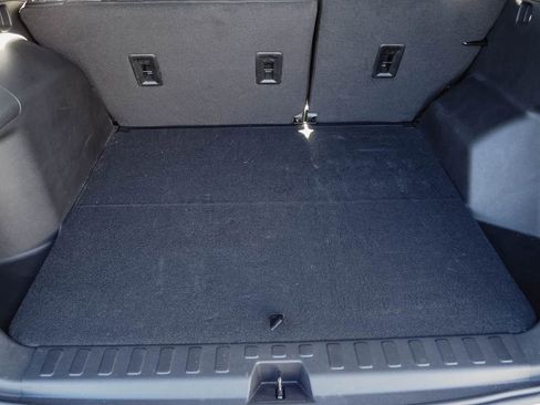 Used 2023 Chevrolet Equinox LT FWD image 10