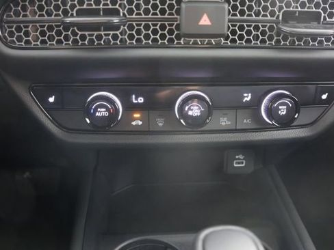 Certified 2025 Honda HR-V Sport image 15