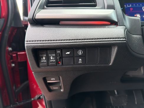 Certified 2023 Honda Odyssey Sport image 29