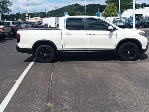 Used 2017 Honda Ridgeline RTS image 3