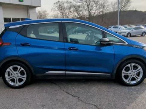 Used 2017 Chevrolet Bolt LT image 9
