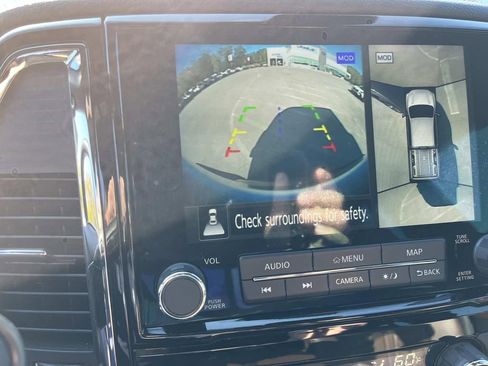 Used 2023 Nissan Titan Platinum Reserve w/ Moonroof Package image 35