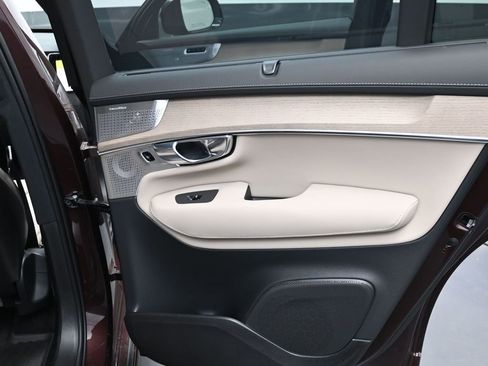 New 2026 Volvo XC90 T8 Ultra w/ Lounge Package AWD/4WD image 19