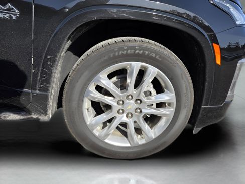 Used 2023 Chevrolet Traverse High Country w/ LPO, 'HIT The Road' Package image 27