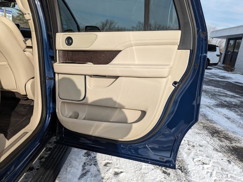 Used 2020 Lincoln Navigator L Reserve w/ Equipment Group 201A Reserve image 39