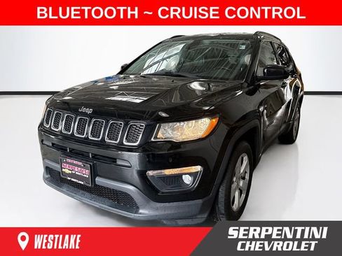 Used 2018 Jeep Compass Latitude w/ Popular Equipment Group FWD image 1