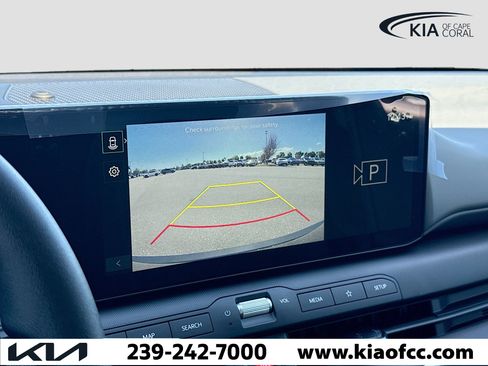 New 2025 Kia K4 LXS image 29