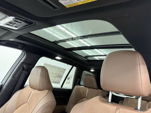 New 2026 Toyota Grand Highlander AWD Hybrid image 18