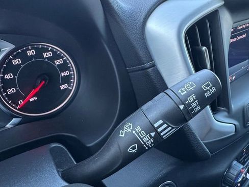 Used 2022 GMC Terrain SLE w/ Driver Convenience Package image 12