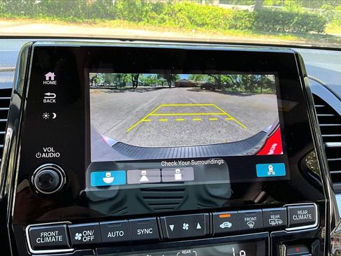 Used 2024 Honda Odyssey EX image 13