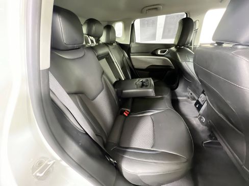 Used 2022 Jeep Compass Latitude w/ Convenience Group AWD/4WD image 25