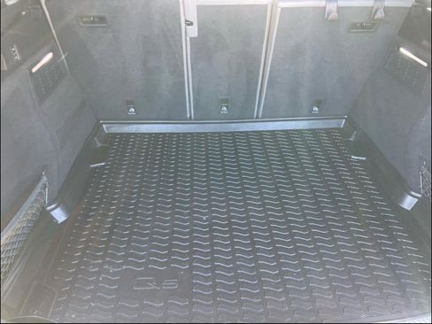 Used 2019 Audi SQ5 Premium Plus w/ Premium Plus Package image 9