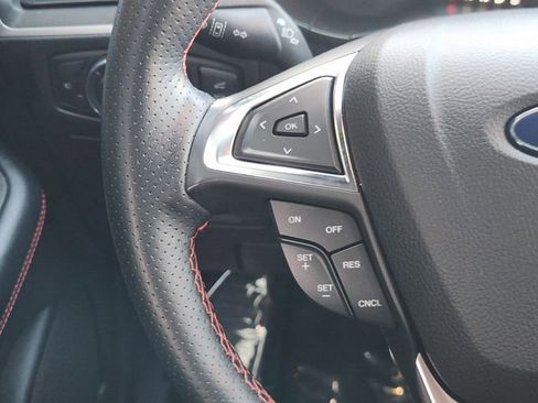 Used 2022 Ford Edge ST-Line image 25