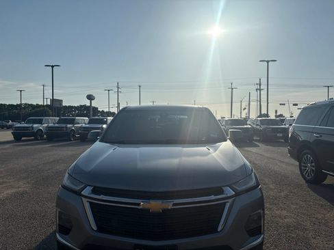 Used 2023 Chevrolet Traverse LS w/ LPO, Roadside Safety Package FWD image 3
