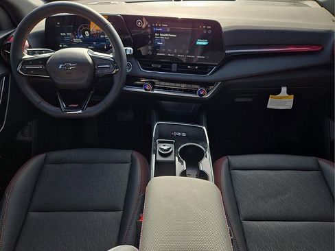 Used 2026 Chevrolet Equinox RS image 17